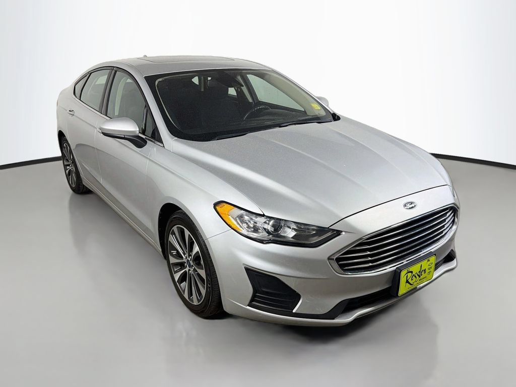 Used 2019 Ford Fusion SE AWD/4WD image 4