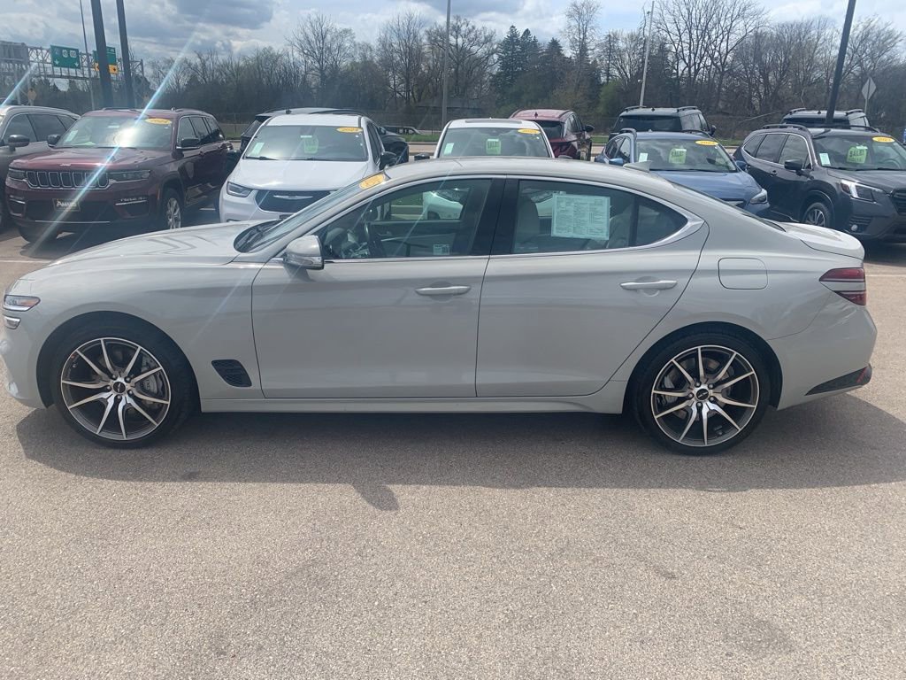 Used 2025 Genesis G70 2.5T AWD/4WD image 2