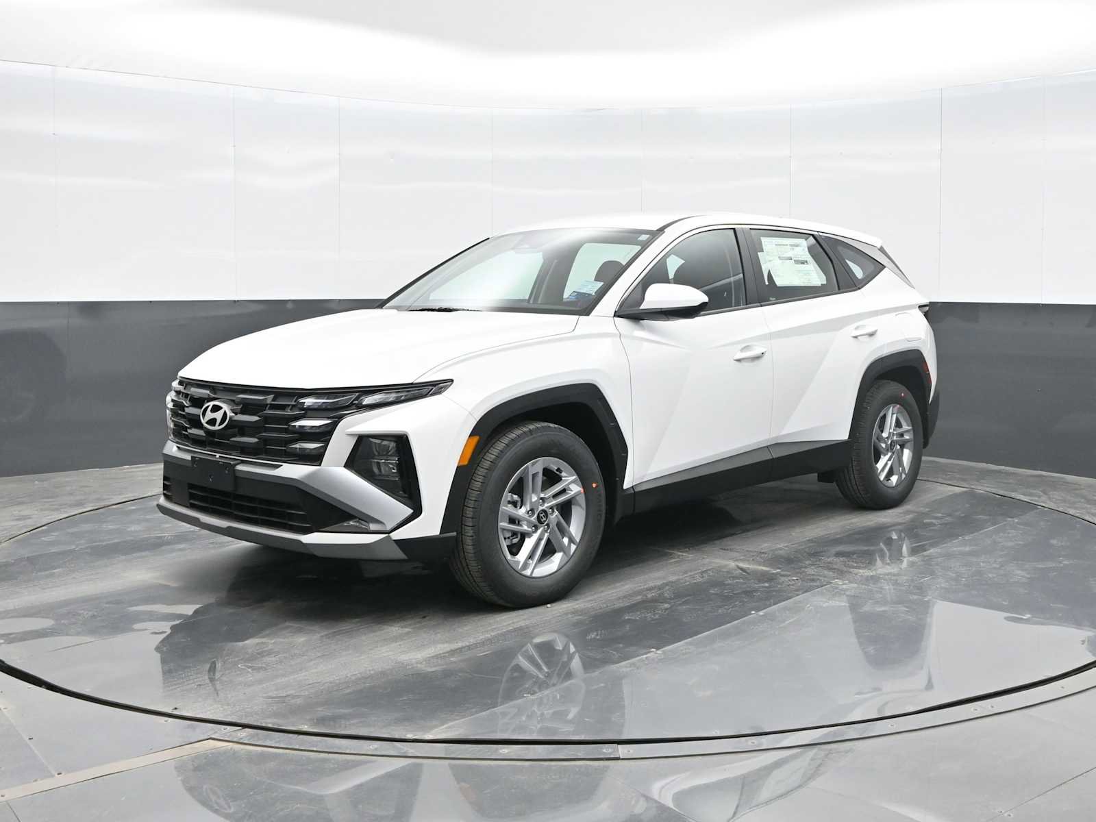 New 2026 Hyundai Tucson SE image 4