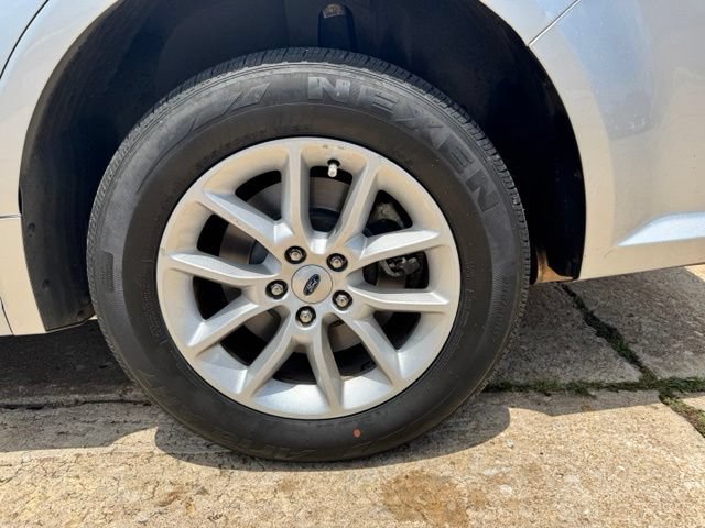 Used 2019 Ford Flex SE FWD image 11