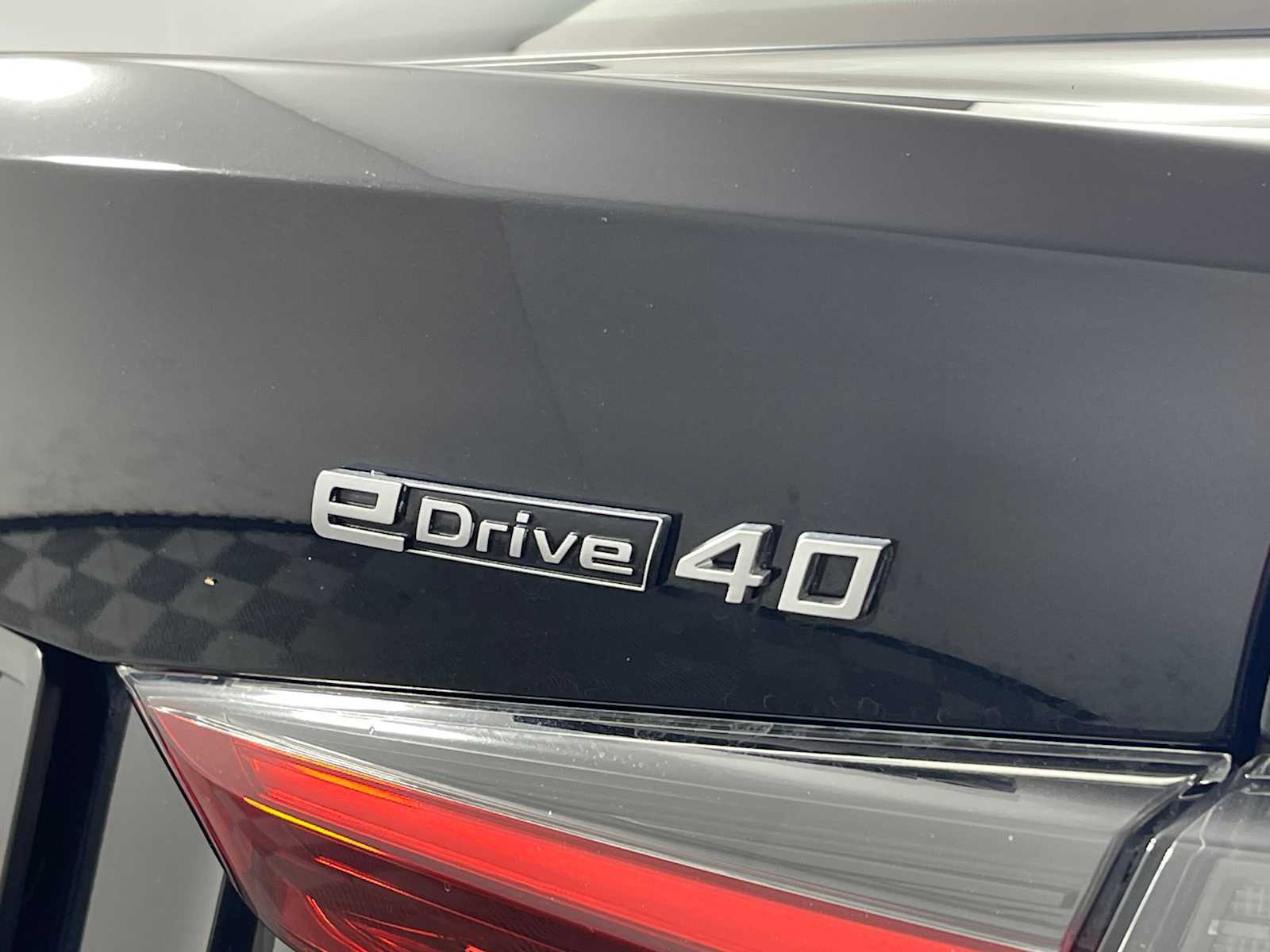 Used 2023 BMW i4 eDrive40 image 11