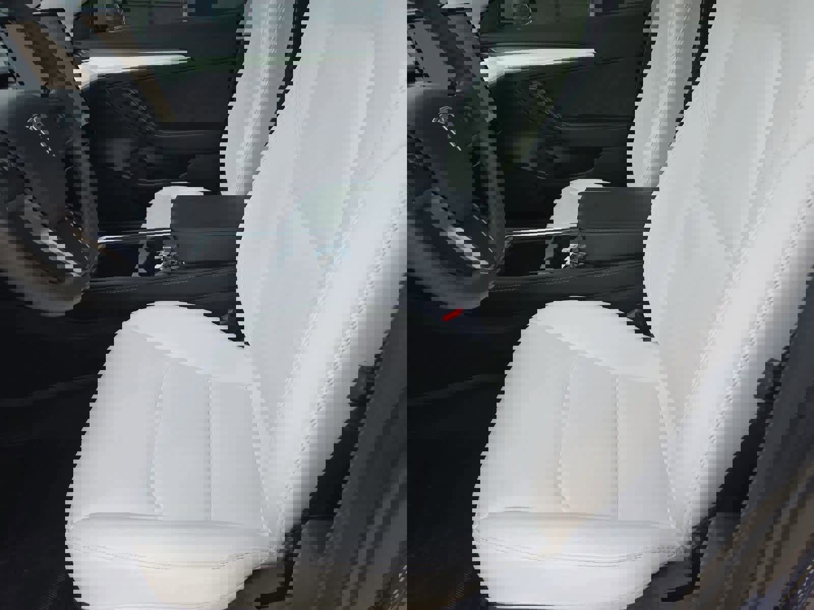 Used 2023 Tesla Model 3 Standard Range image 14