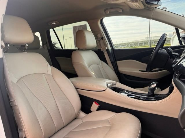 Used 2017 Buick Envision Essence AWD/4WD image 25