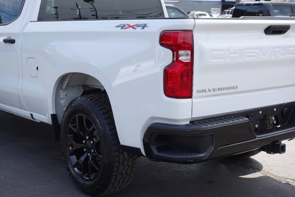 Used 2024 Chevrolet Silverado 1500 W/T w/ WT Value Package AWD/4WD image 9