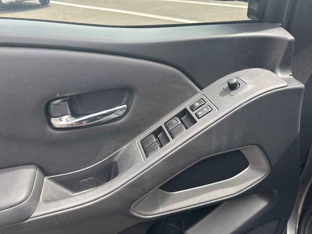 Used 2022 Nissan Frontier SV w/ Technology Package RWD image 11