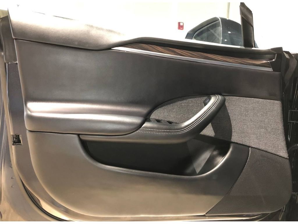 Used 2024 Tesla Model S image 17