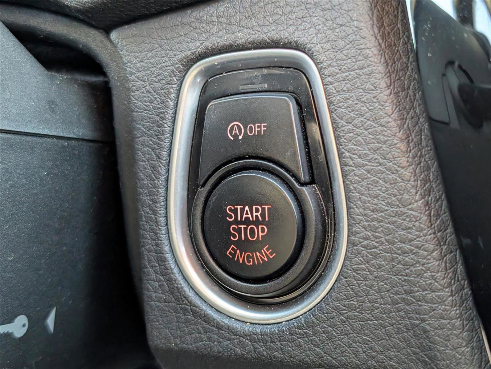 Used 2017 BMW 320i Sedan image 23