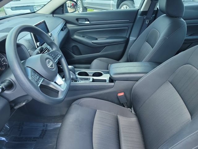 Used 2024 Nissan Altima 2.5 SV FWD image 18