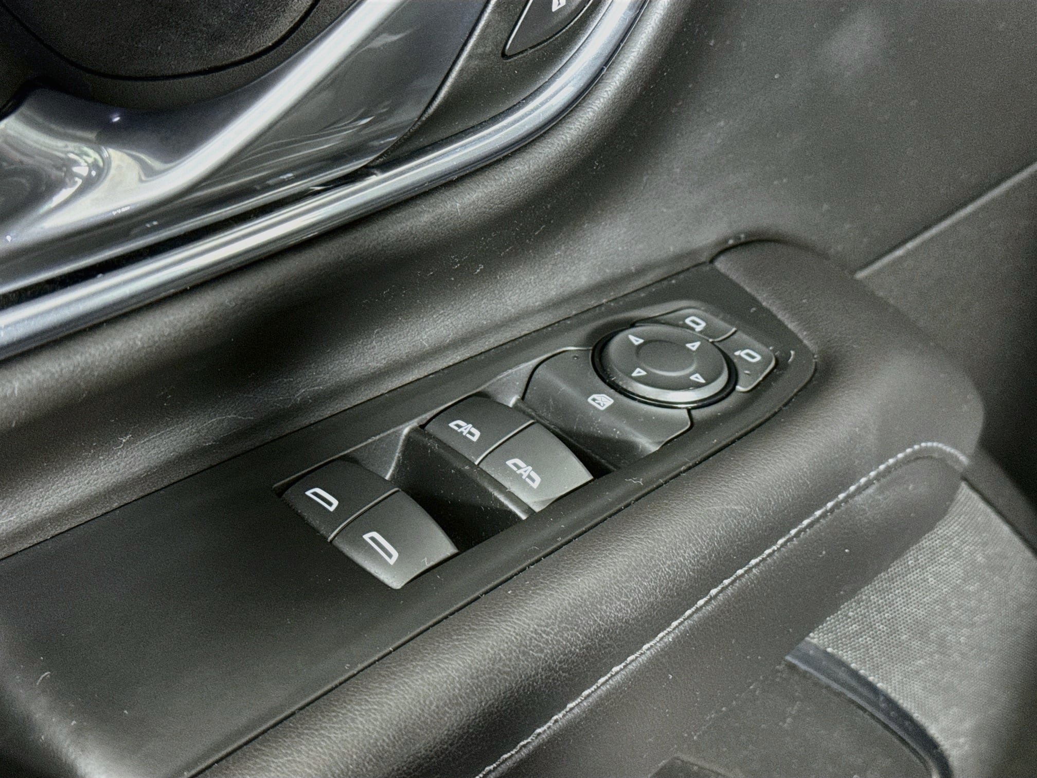 Used 2023 Chevrolet Suburban LS AWD/4WD image 18