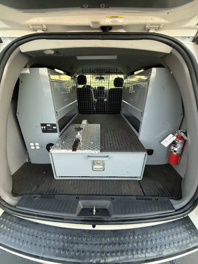 Used 2009 Dodge Grand Caravan image 3