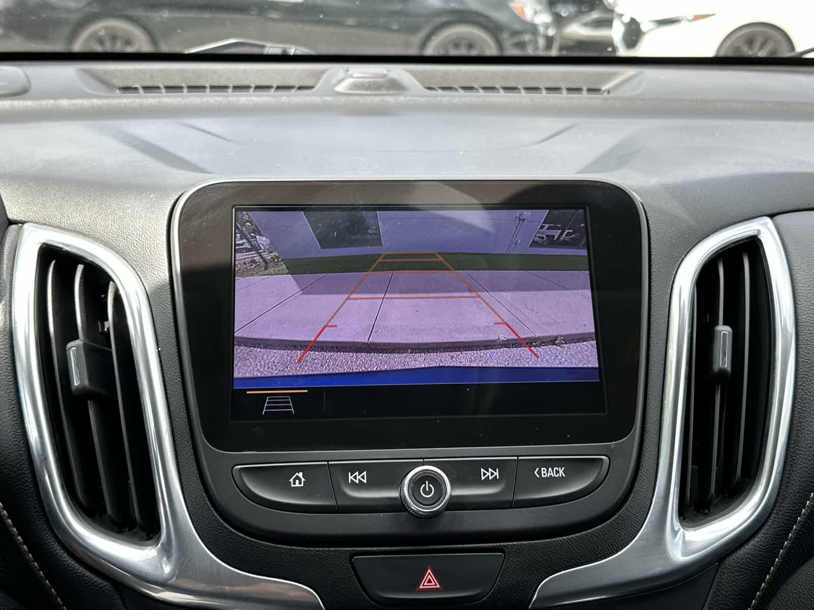 Used 2020 Chevrolet Equinox Premier FWD image 27