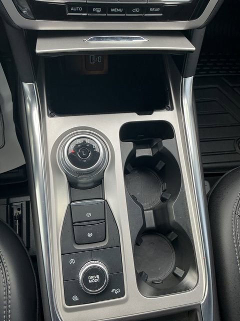 Used 2023 Ford Explorer XLT w/ Equipment Group 202A image 22