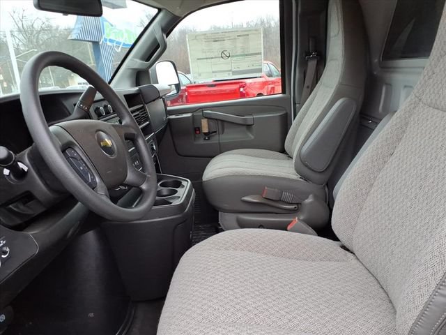 New 2026 Chevrolet Express 2500 w/ Driver Convenience Package RWD image 27