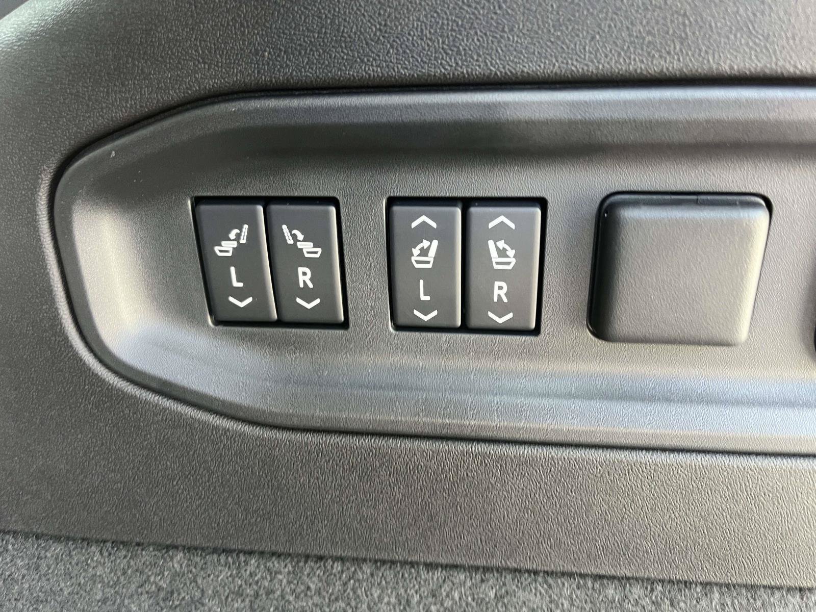 New 2027 Cadillac Vistiq Sport AWD/4WD image 11