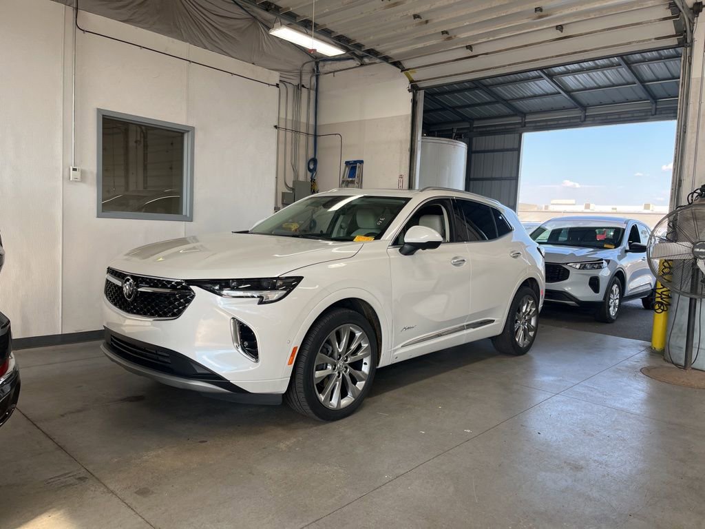 Used 2023 Buick Envision Avenir image 1