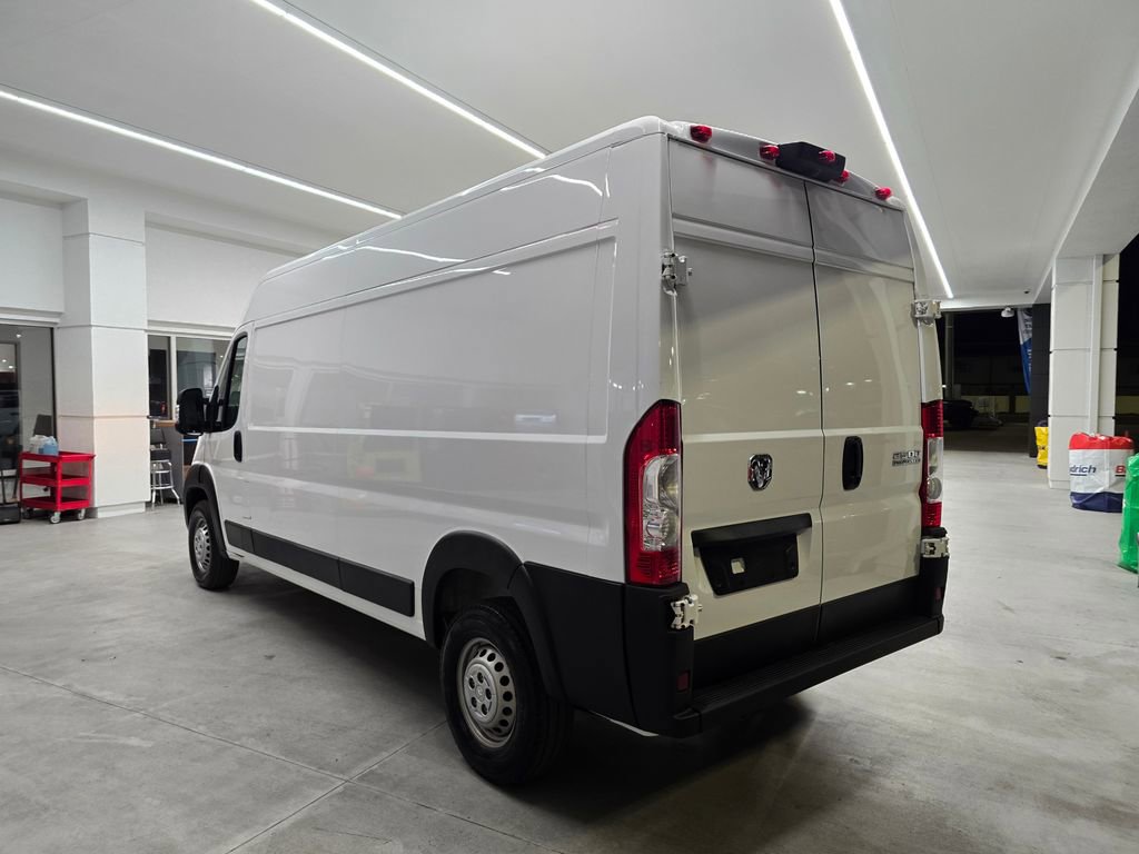 Used 2024 RAM ProMaster 2500 w/ Convenience Group image 4