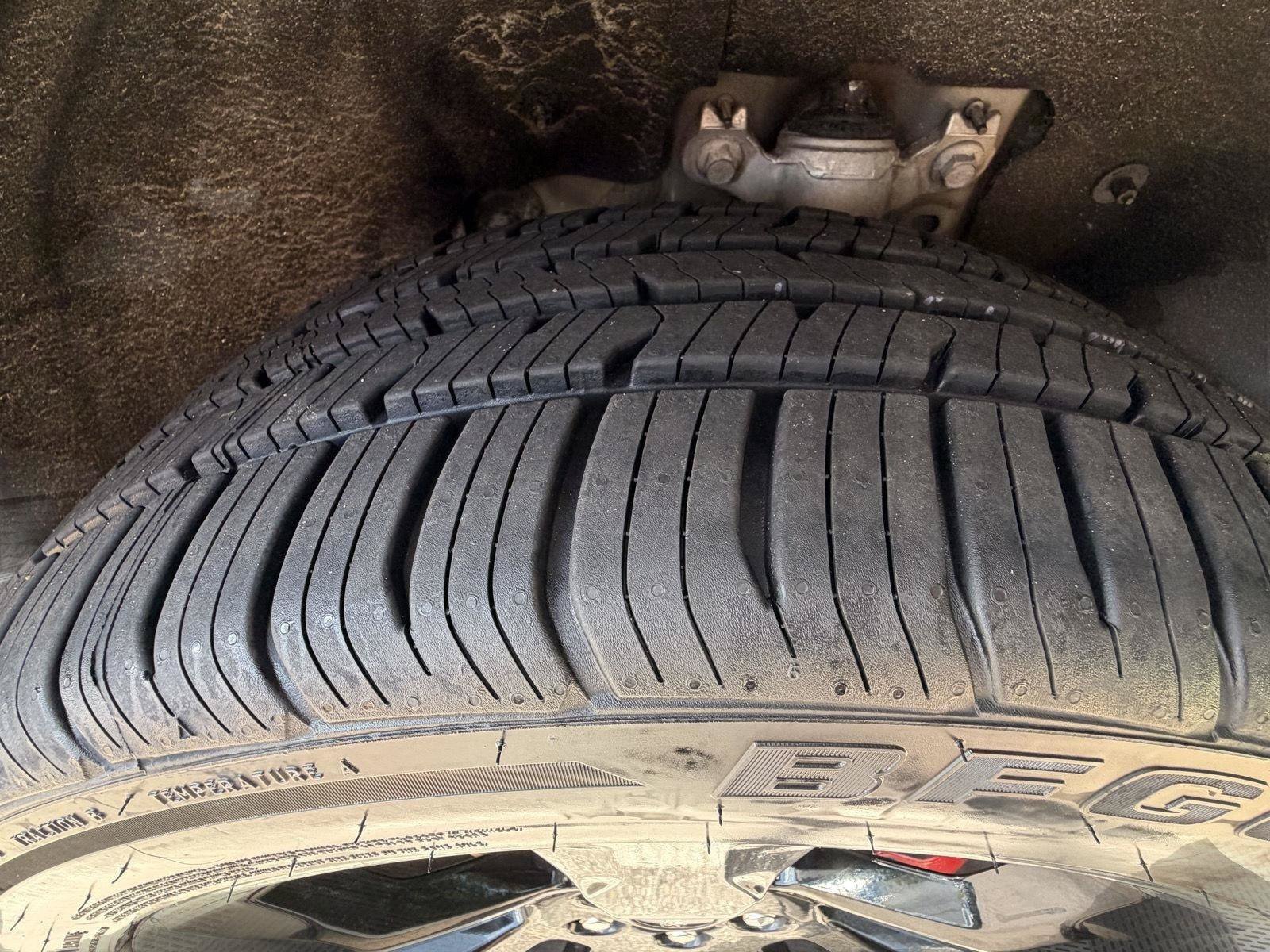 Used 2024 Ford Explorer ST w/ Equipment Group 401A AWD/4WD image 15
