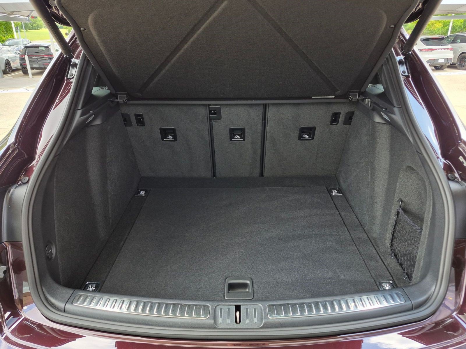 Certified 2026 Porsche Macan S AWD/4WD image 23