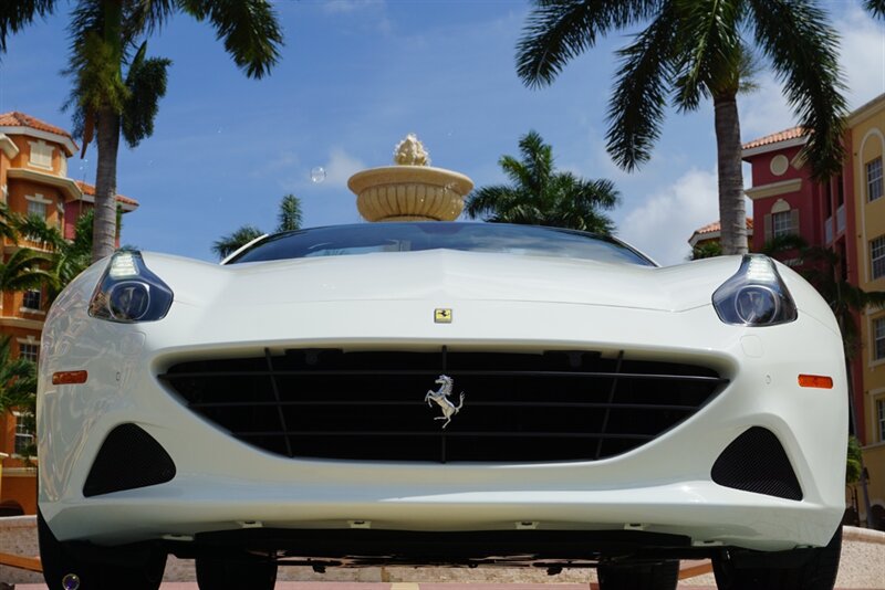 Used 2017 Ferrari California T RWD image 26