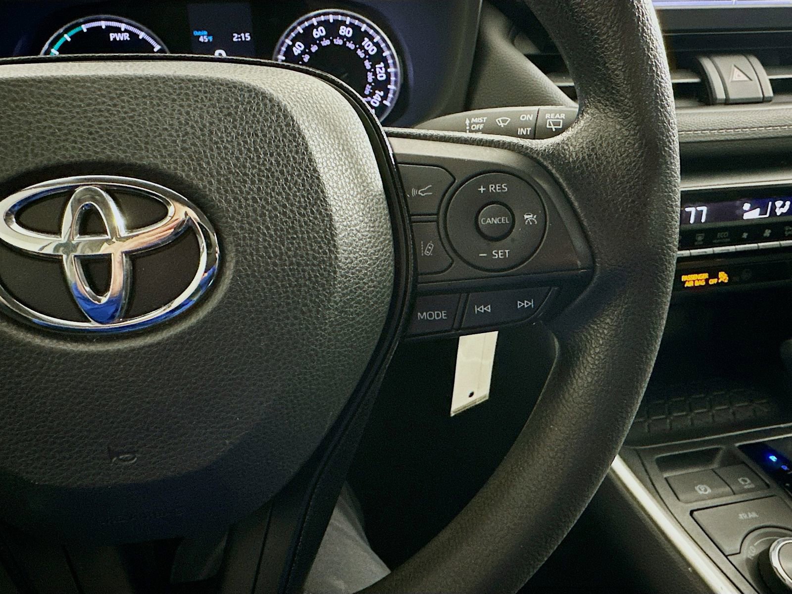 Used 2021 Toyota RAV4 LE AWD/4WD image 44