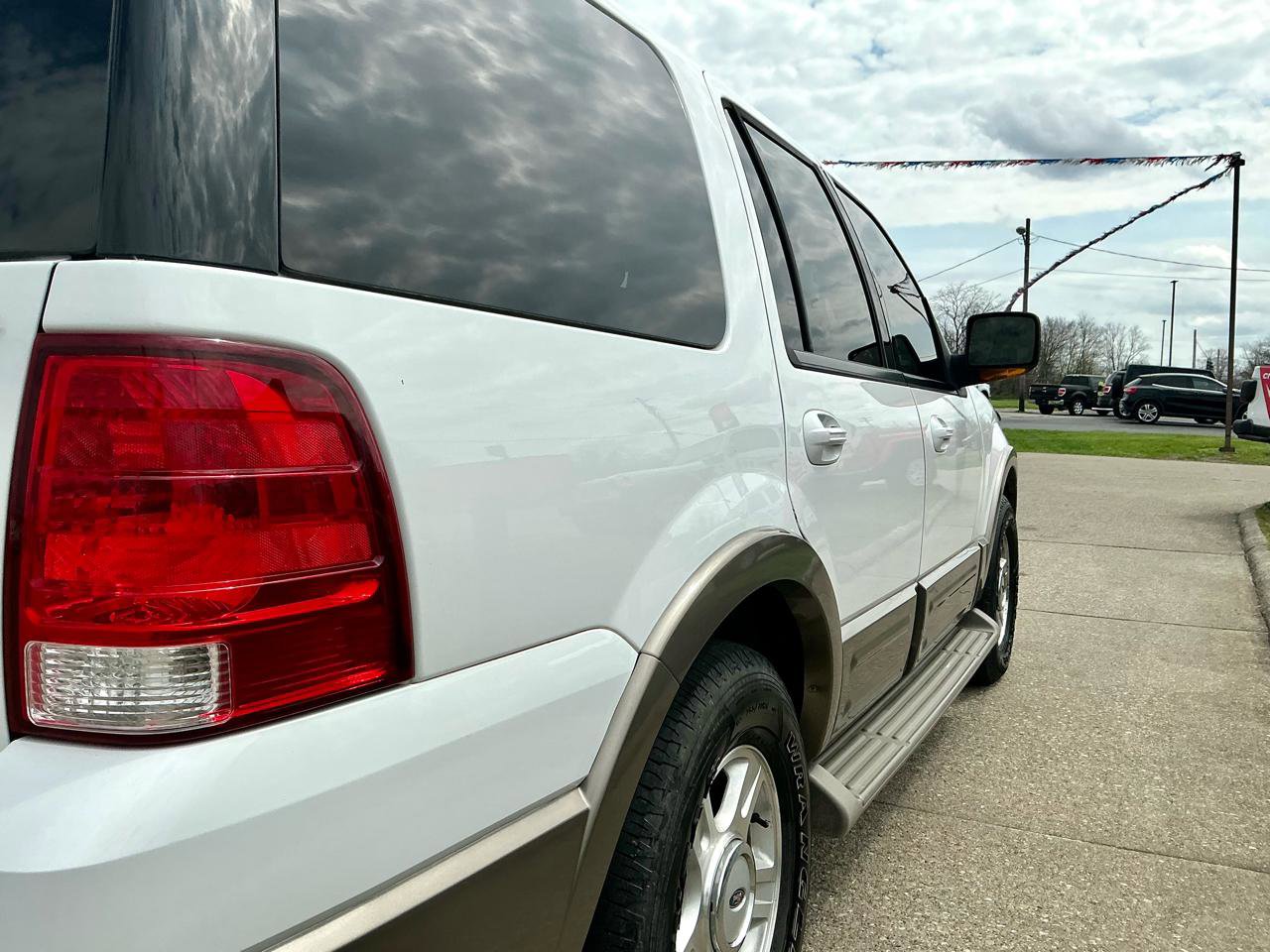 Used 2003 Ford Expedition Eddie Bauer image 27