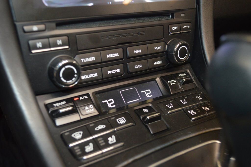 Certified 2019 Porsche 911 Targa 4 GTS AWD/4WD image 29