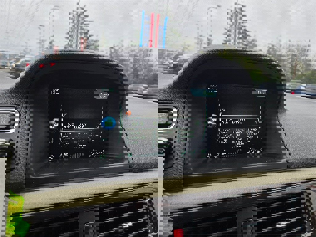 Used 2016 Volvo XC70 T5 Platinum w/ Climate Package image 15