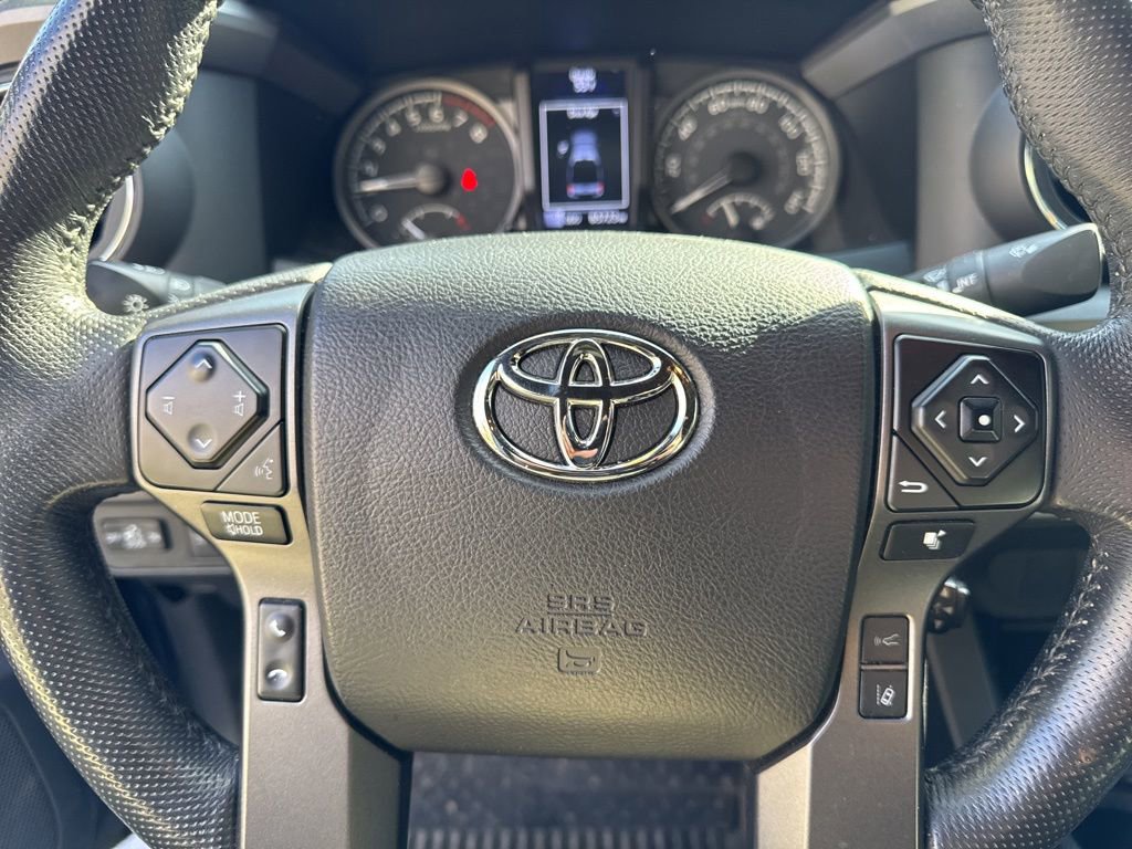 Used 2022 Toyota Tacoma TRD Off-Road image 8