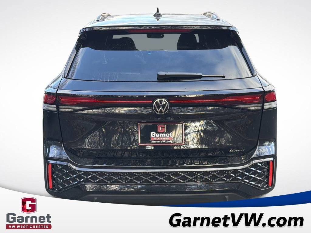 New 2026 Volkswagen Tiguan SE R-Line image 4