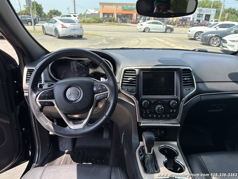 Used 2017 Jeep Grand Cherokee Limited AWD/4WD image 21