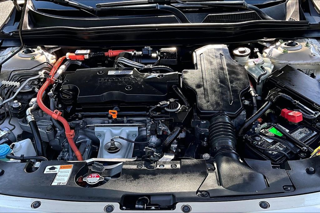 Used 2018 Honda Accord Touring image 23