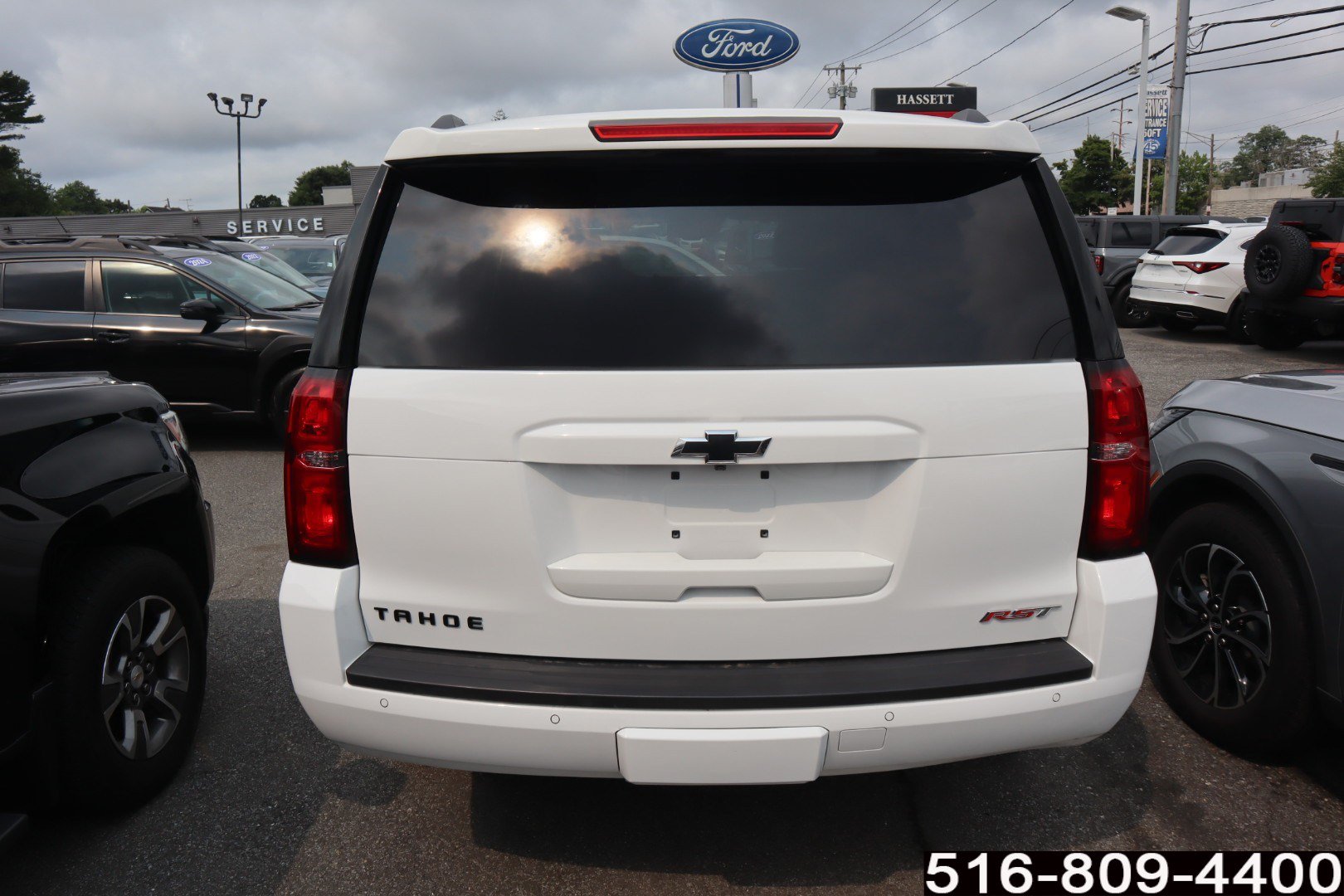 Used 2019 Chevrolet Tahoe Premier w/ RST 6.2L Performance Edition AWD/4WD image 6