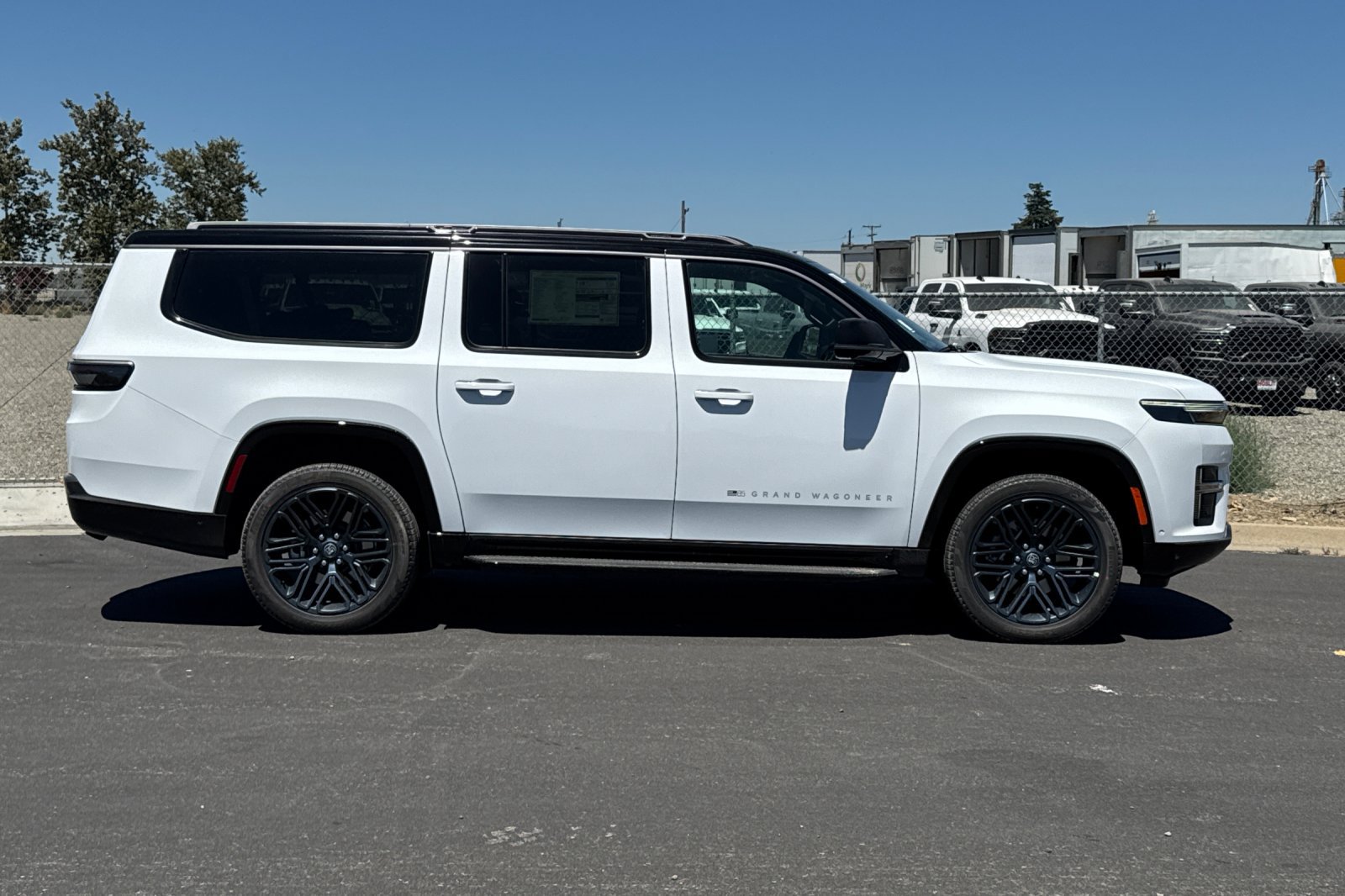 New 2026 Jeep Grand Wagoneer L 4WD image 2