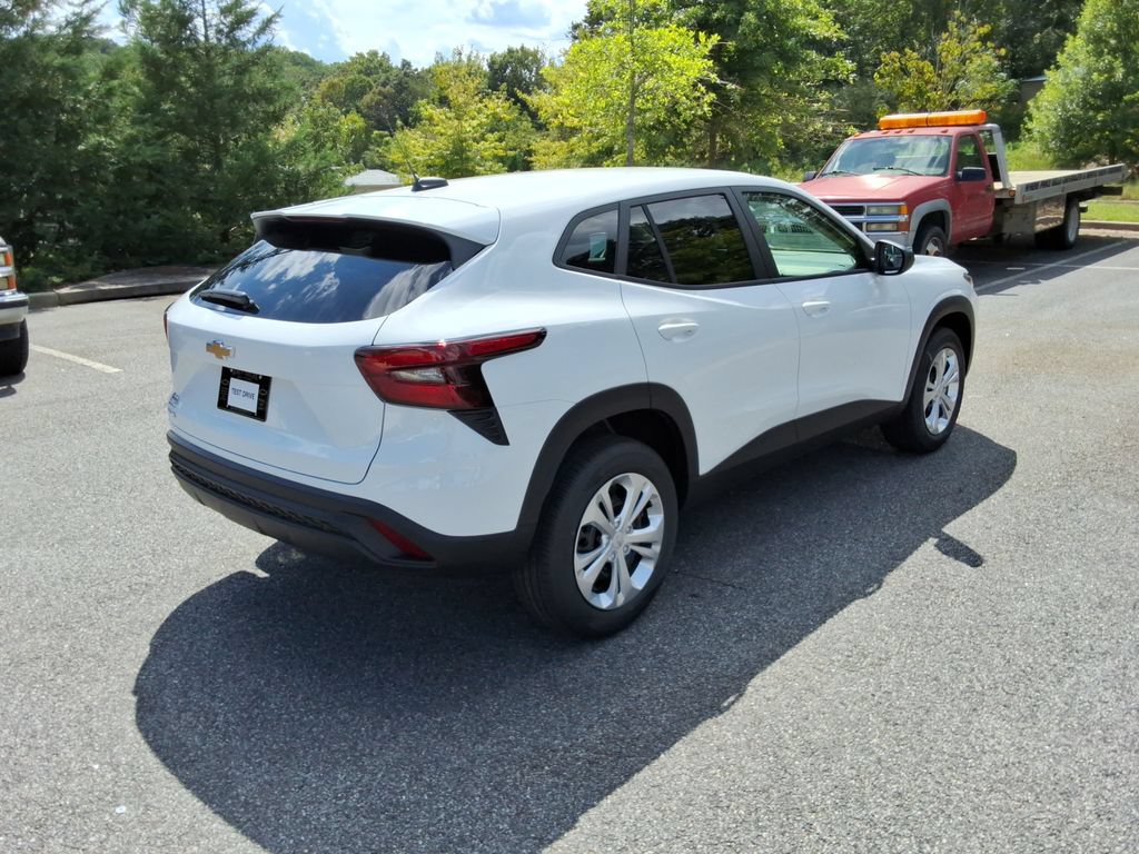 New 2026 Chevrolet Trax LS FWD image 5