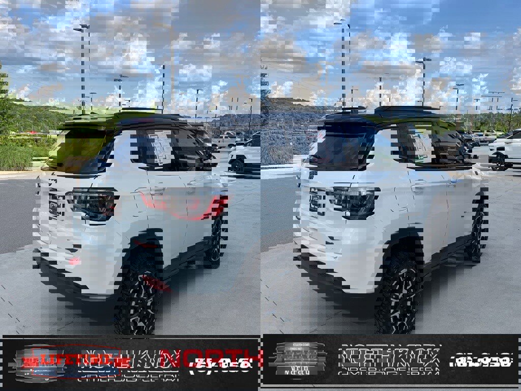 Used 2024 Jeep Compass Trailhawk image 19