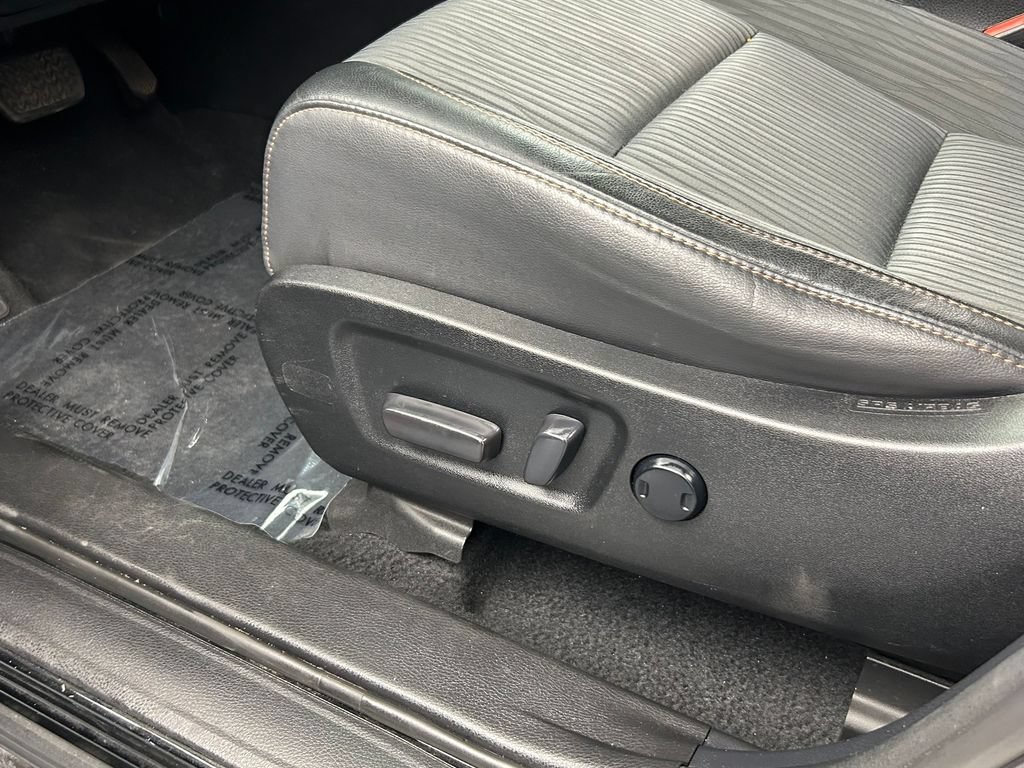 Used 2019 Toyota Highlander Plus FWD image 47