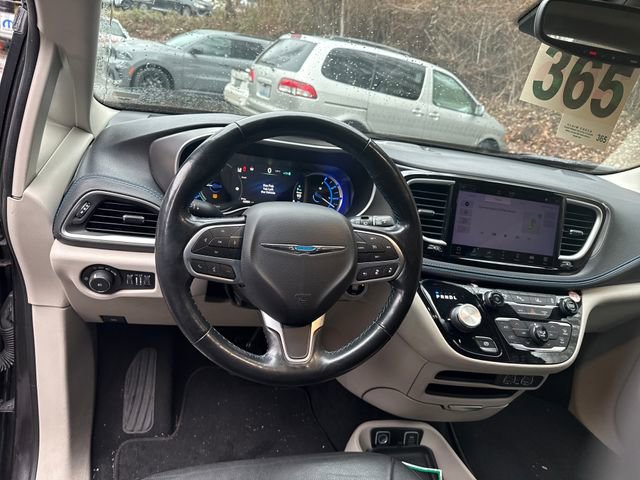 Used 2021 Chrysler Pacifica Touring-L image 49