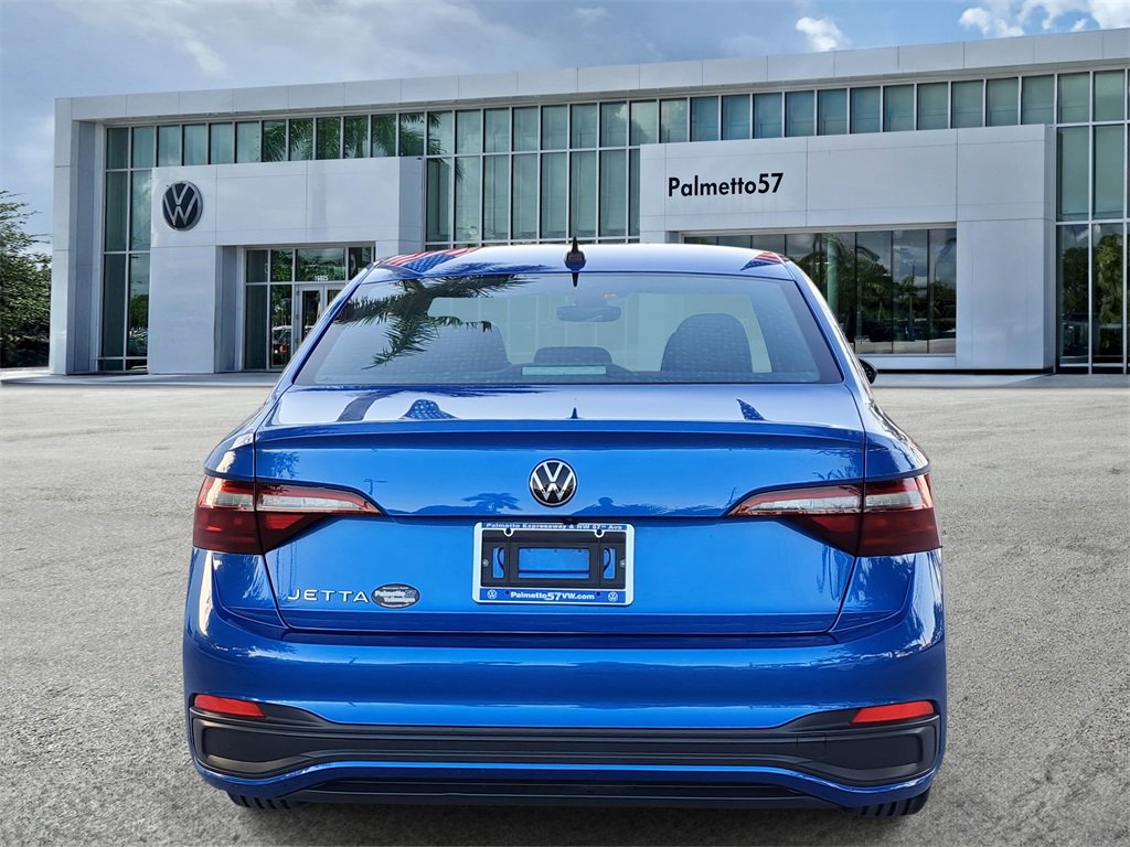 Used 2023 Volkswagen Jetta Sport image 5