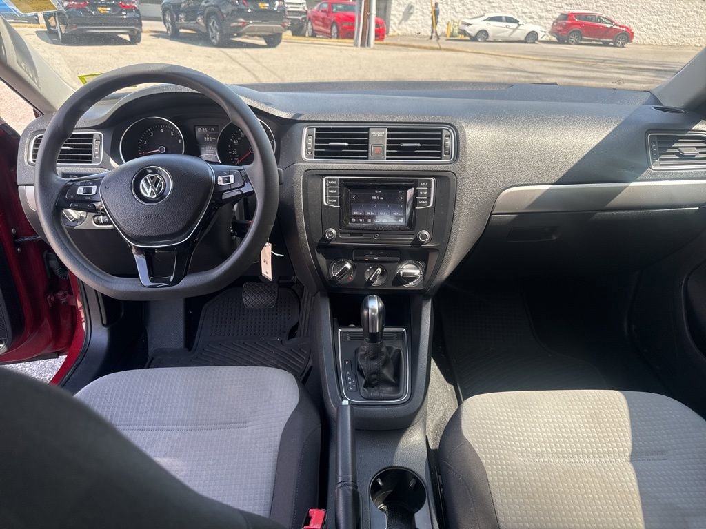 Used 2017 Volkswagen Jetta S image 10