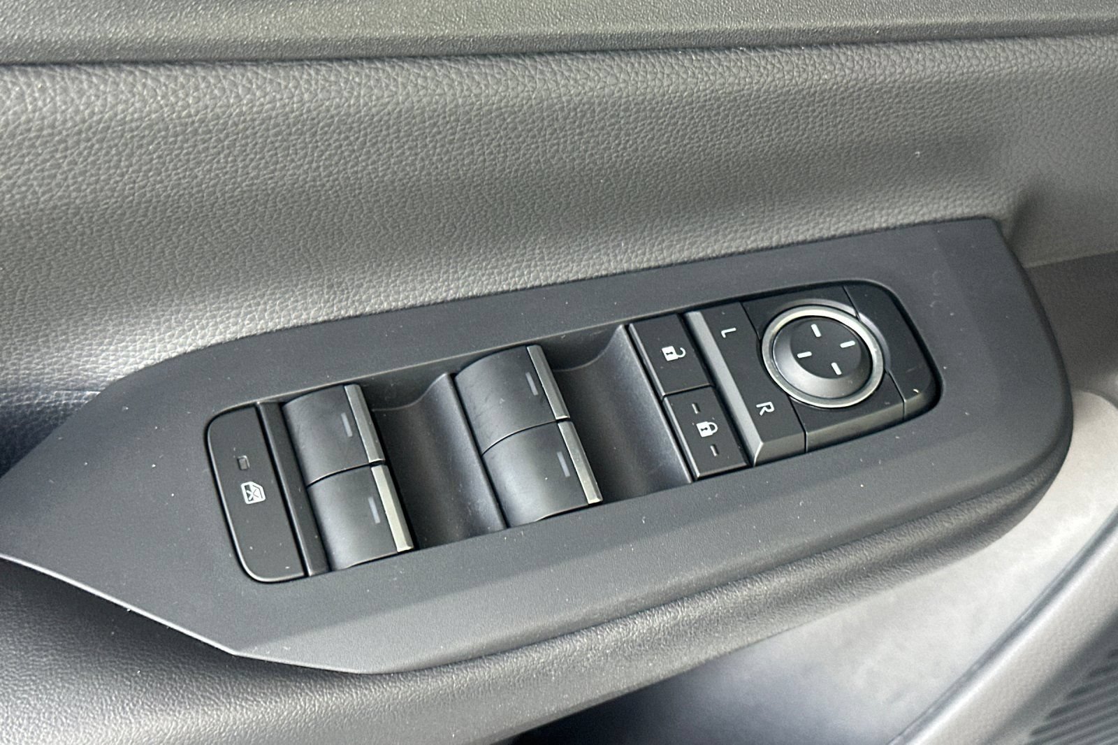 Certified 2026 Toyota Prius AWD image 14