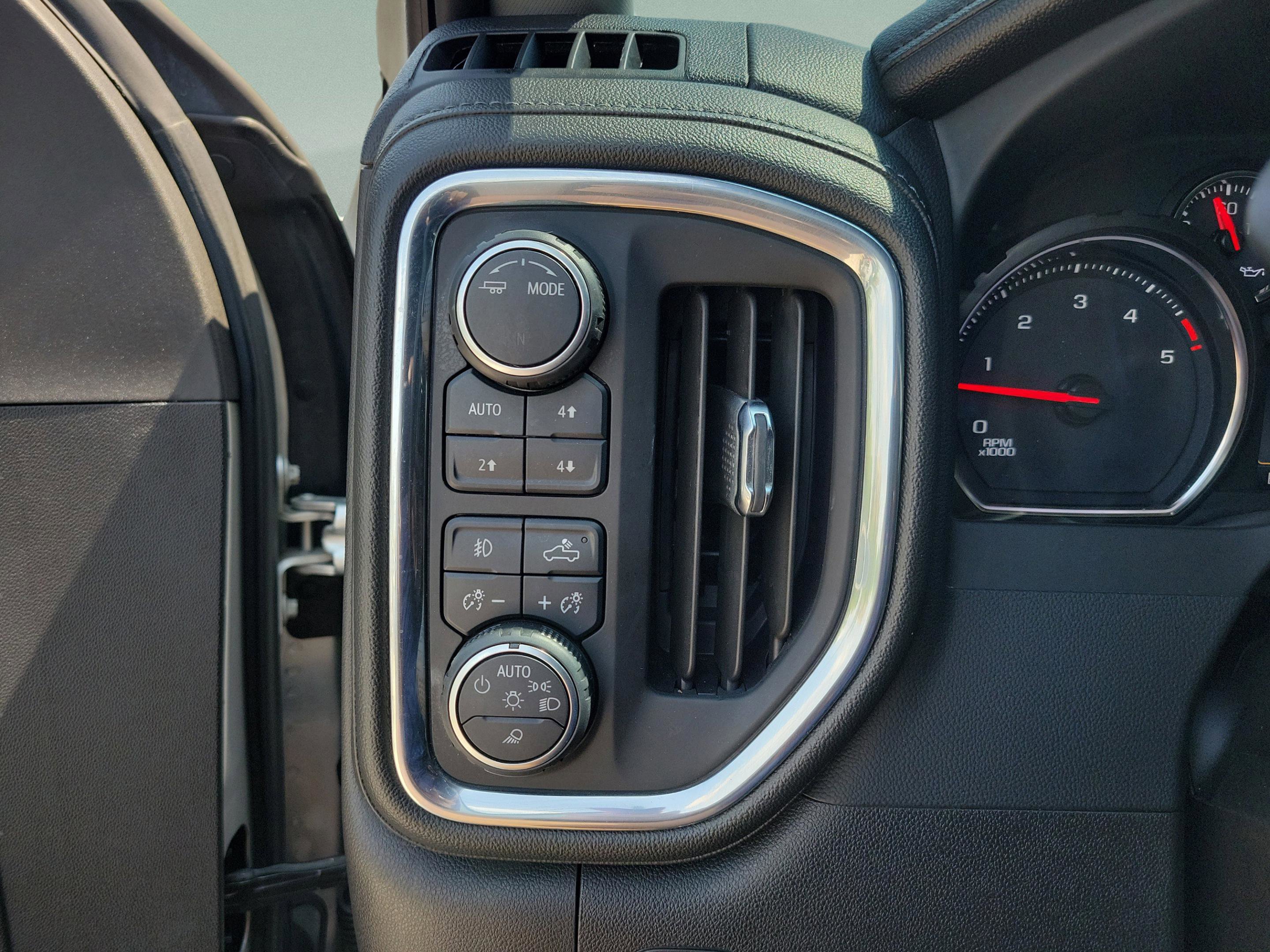 Used 2023 Chevrolet Silverado 2500 LTZ image 19