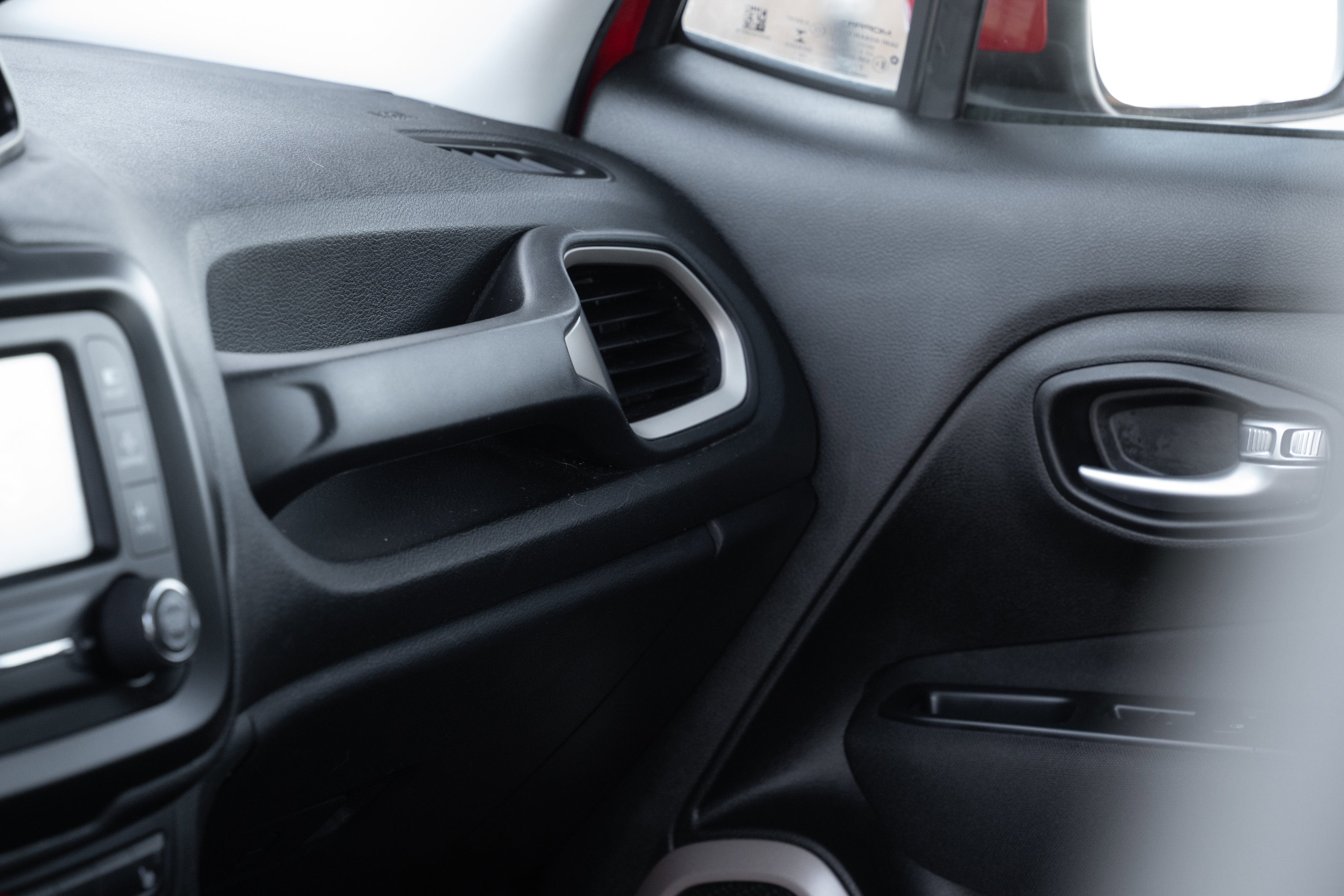 Used 2016 Jeep Renegade Latitude w/ Safety & Security Group image 15