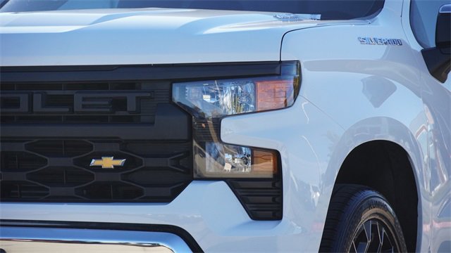 Used 2025 Chevrolet Silverado 1500 W/T w/ WT Value Package image 4