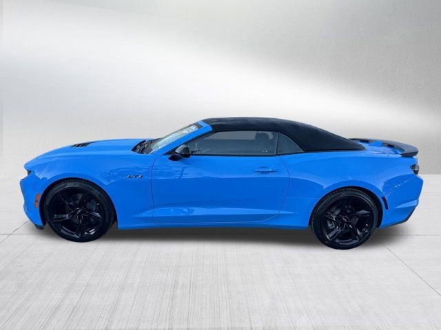 Used 2022 Chevrolet Camaro LT w/ RS Package image 9