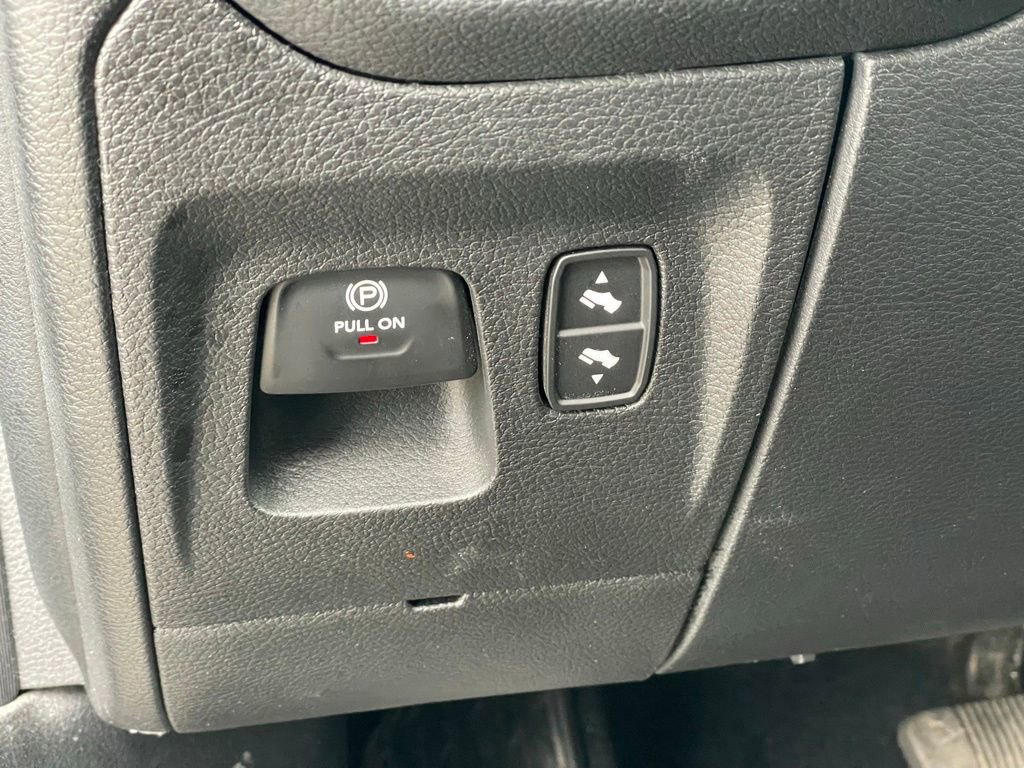 Used 2025 RAM 1500 Laramie image 18