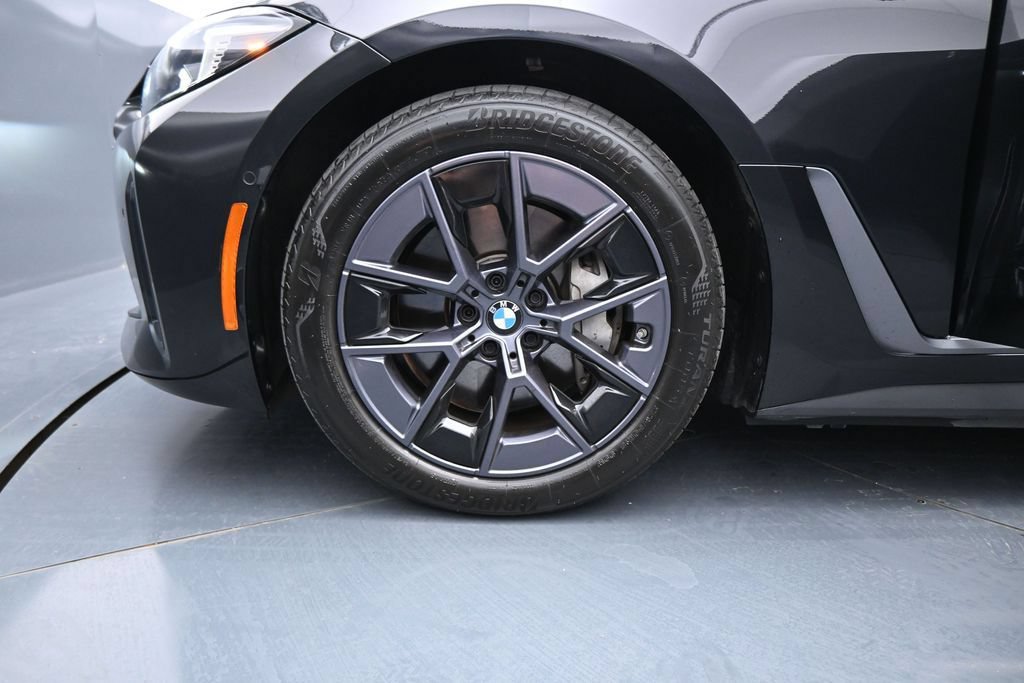 Used 2025 BMW i4 eDrive40 w/ Premium Package RWD image 28