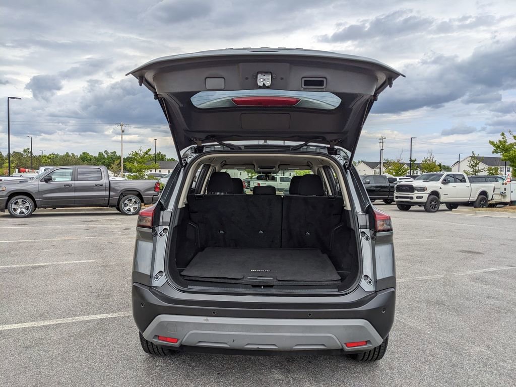 Used 2023 Nissan Rogue SV FWD image 39