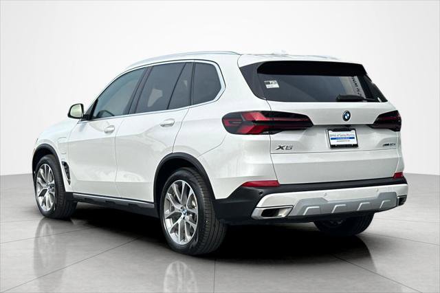Used 2024 BMW X5 xDrive50e w/ Parking Assistance Package image 3
