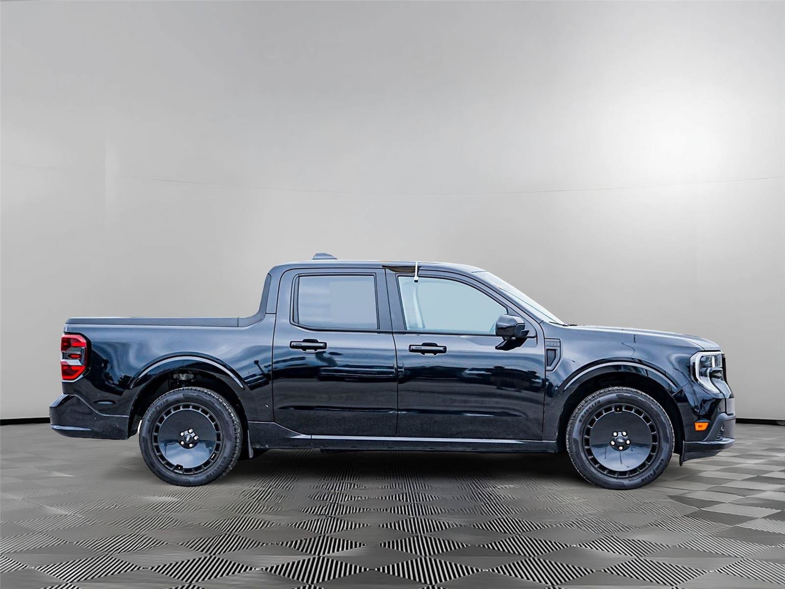 Used 2025 Ford Maverick Lobo AWD/4WD image 5