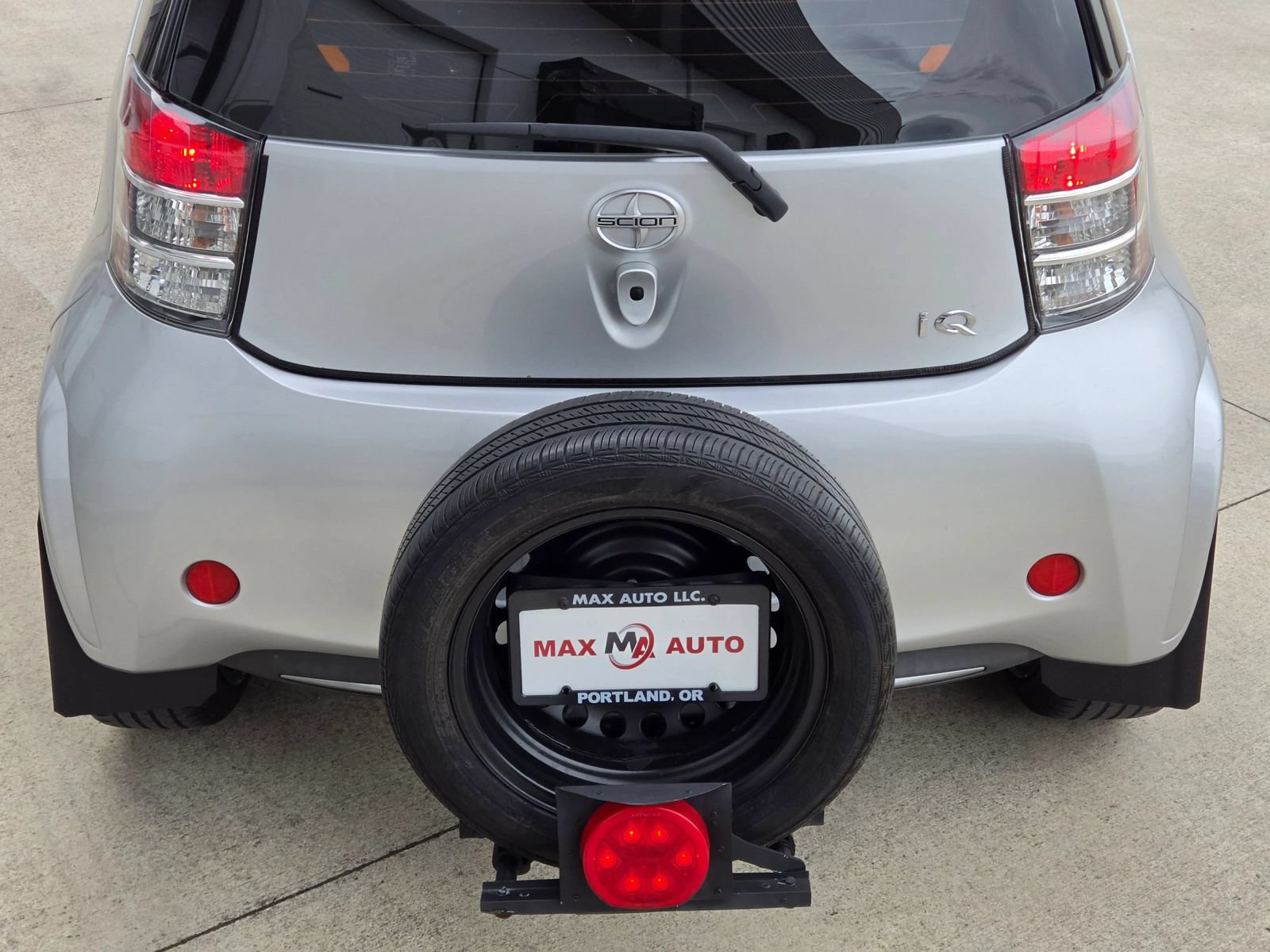 Used 2012 Scion iQ w/ Rear Speaker Pkg FWD image 33